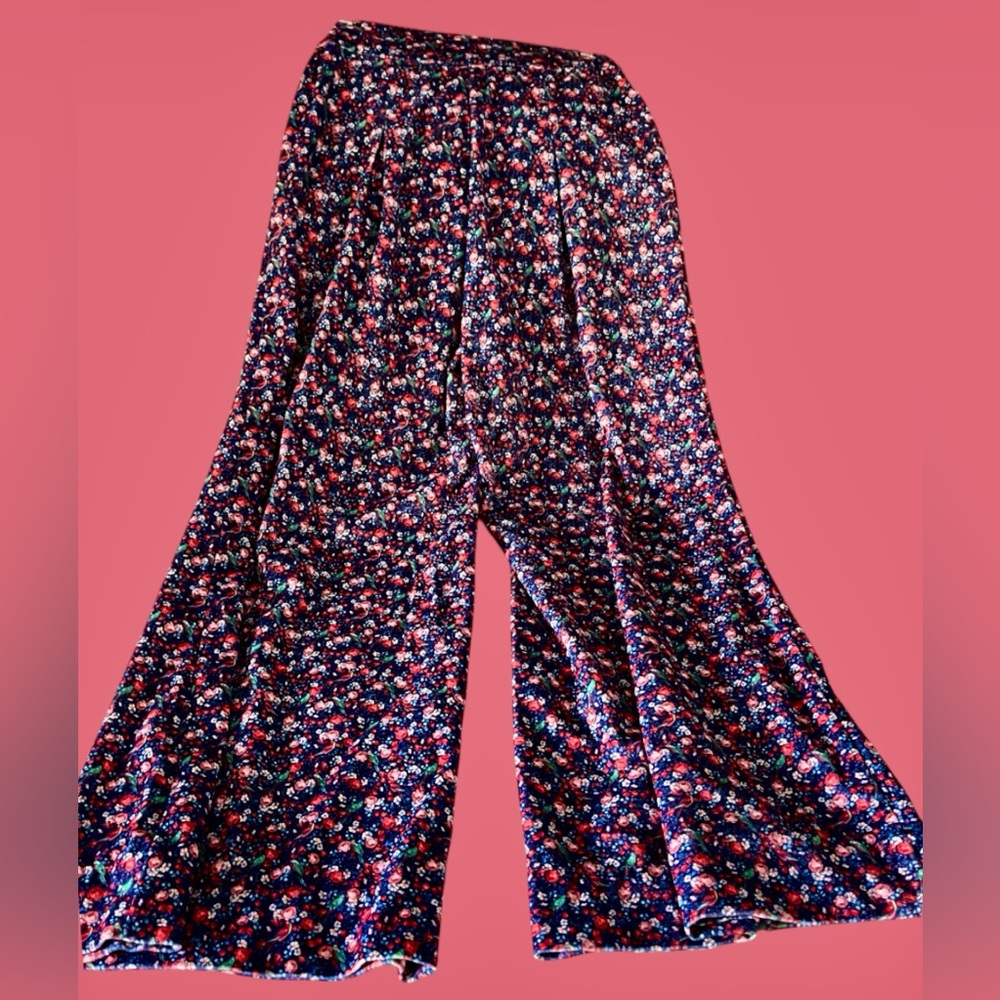 Farm Rio NWOT wide leg Pants w/pockets soft Velour Floral Navy/pink/red/side zip